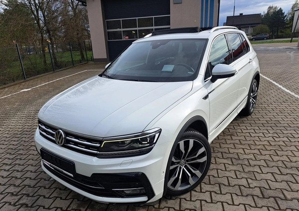 Volkswagen Tiguan cena 117900 przebieg: 198000, rok produkcji 2017 z Poręba małe 497